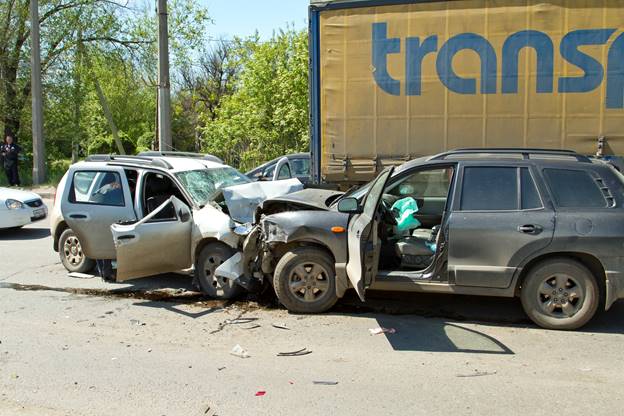 A group of cars that have been crashed

AI-generated content may be incorrect.